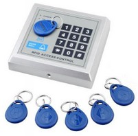 Controllo accessi RFID con tastiera per uso interno completo di 5 chiavi RFID